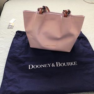 Dooney & bourke flynn blush handbag